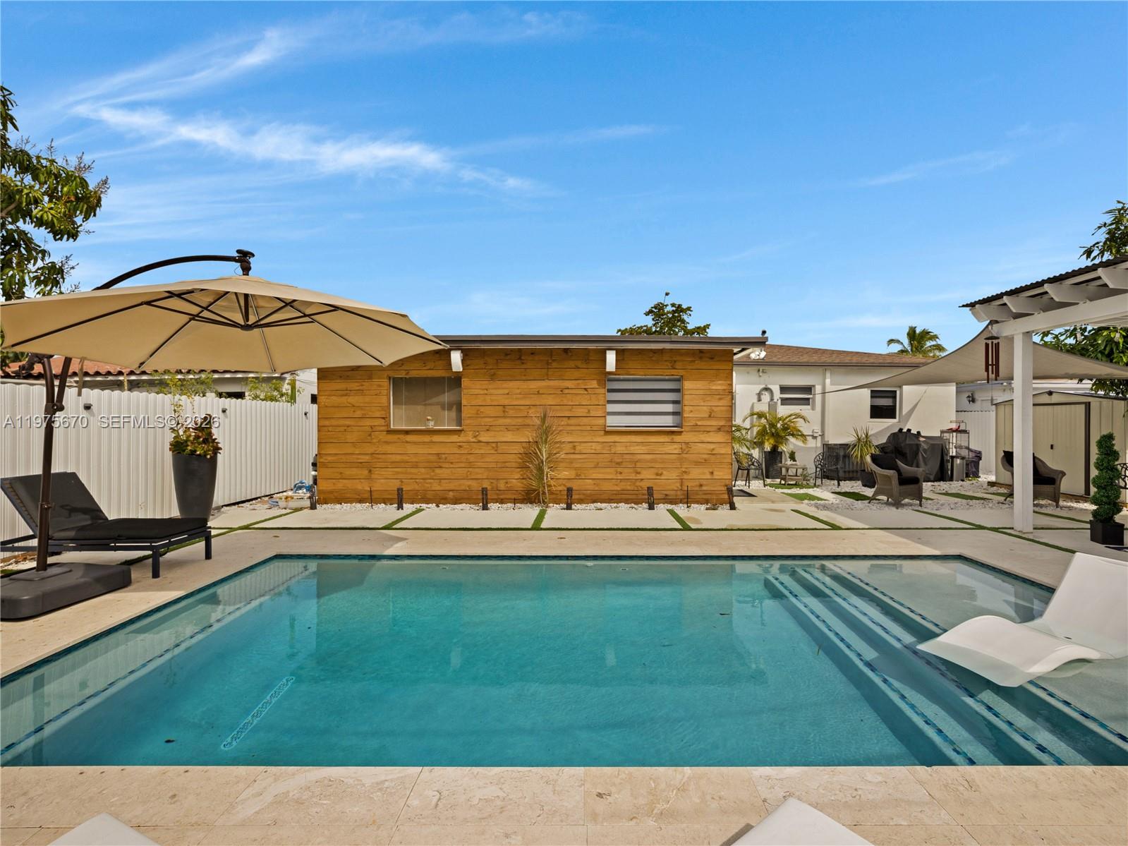 920 NE 159th St North Miami Beach, FL 33162