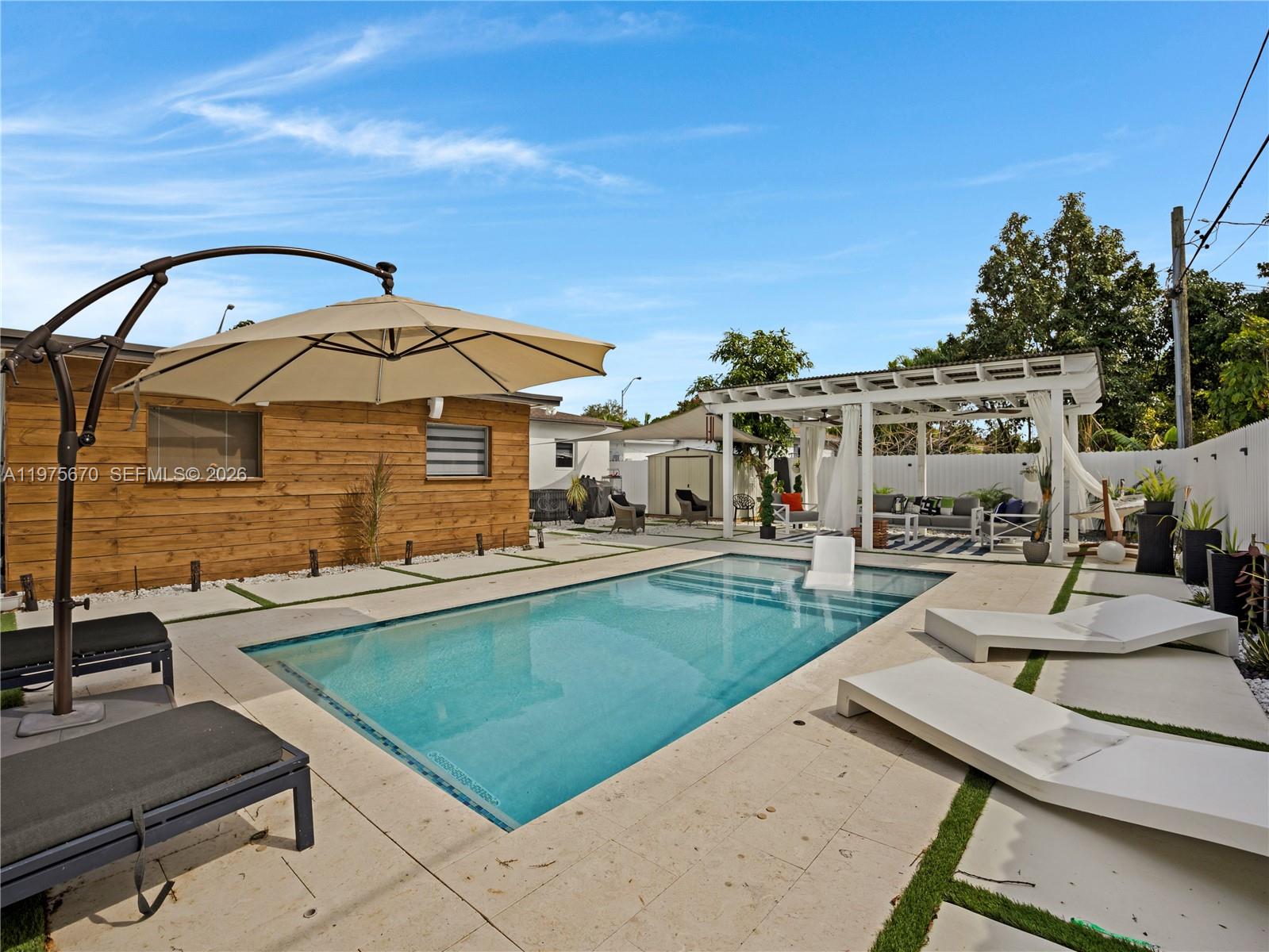 920 NE 159th St North Miami Beach, FL 33162