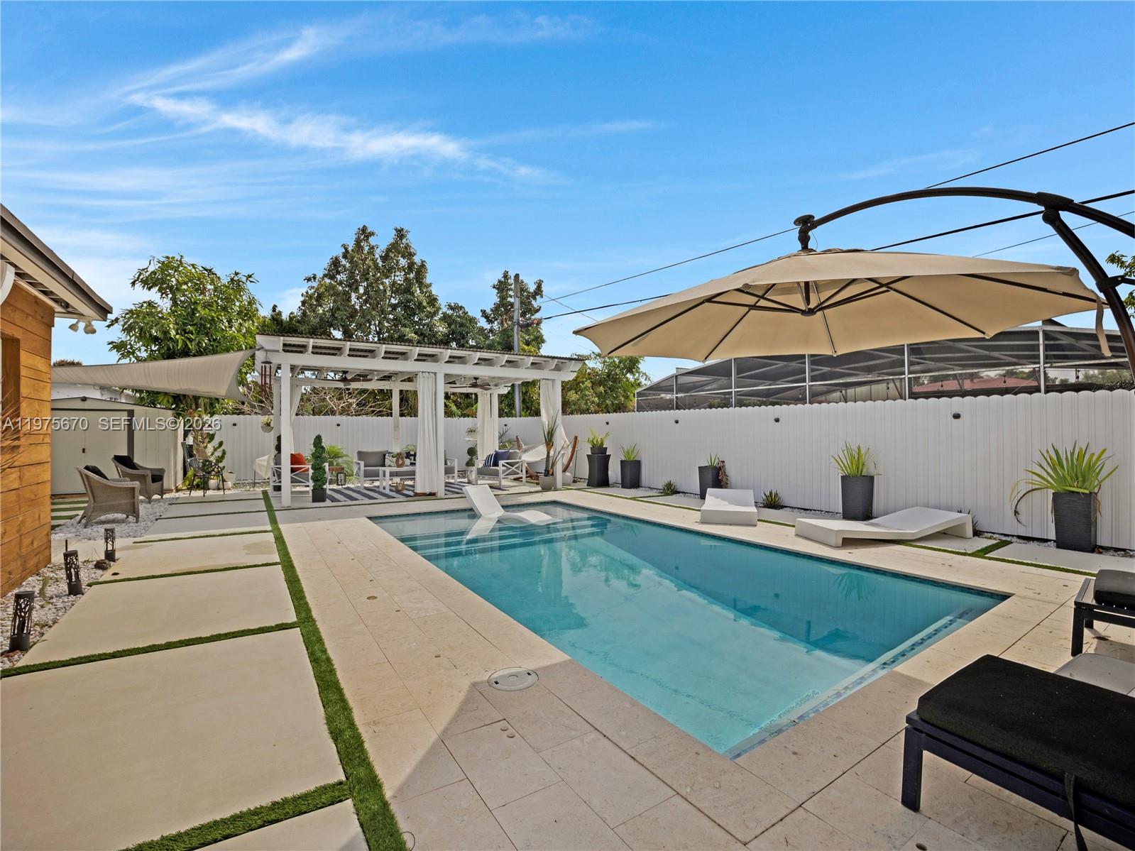 920 NE 159th St North Miami Beach, FL 33162