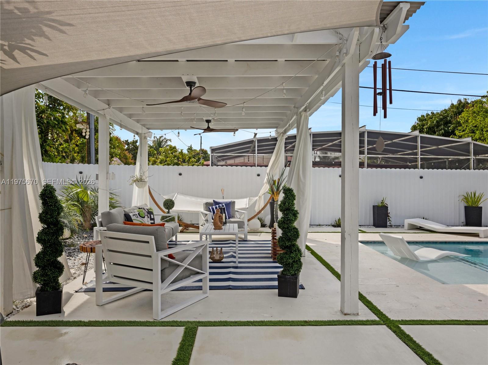 920 NE 159th St North Miami Beach, FL 33162