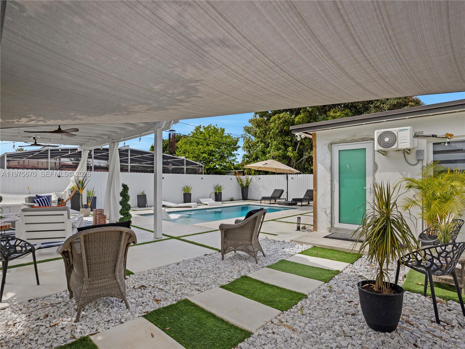 920 NE 159th St North Miami Beach, FL 33162