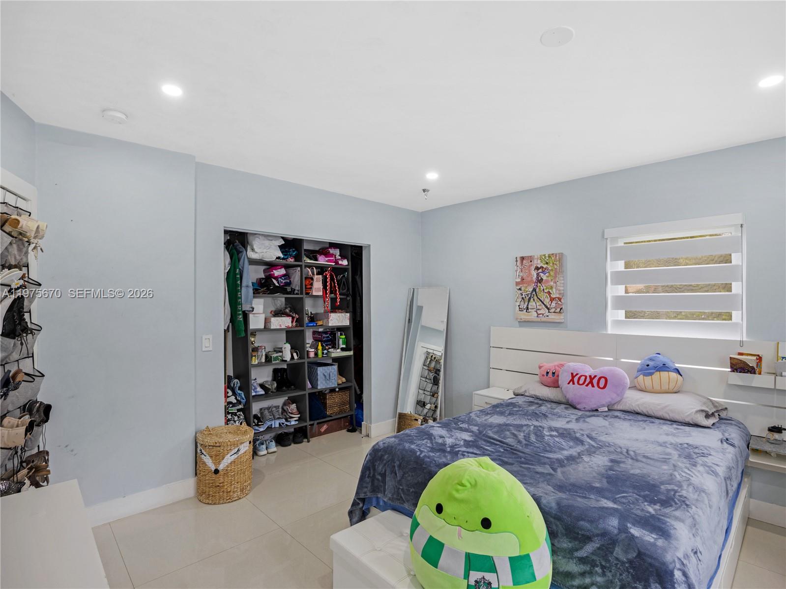 920 NE 159th St North Miami Beach, FL 33162