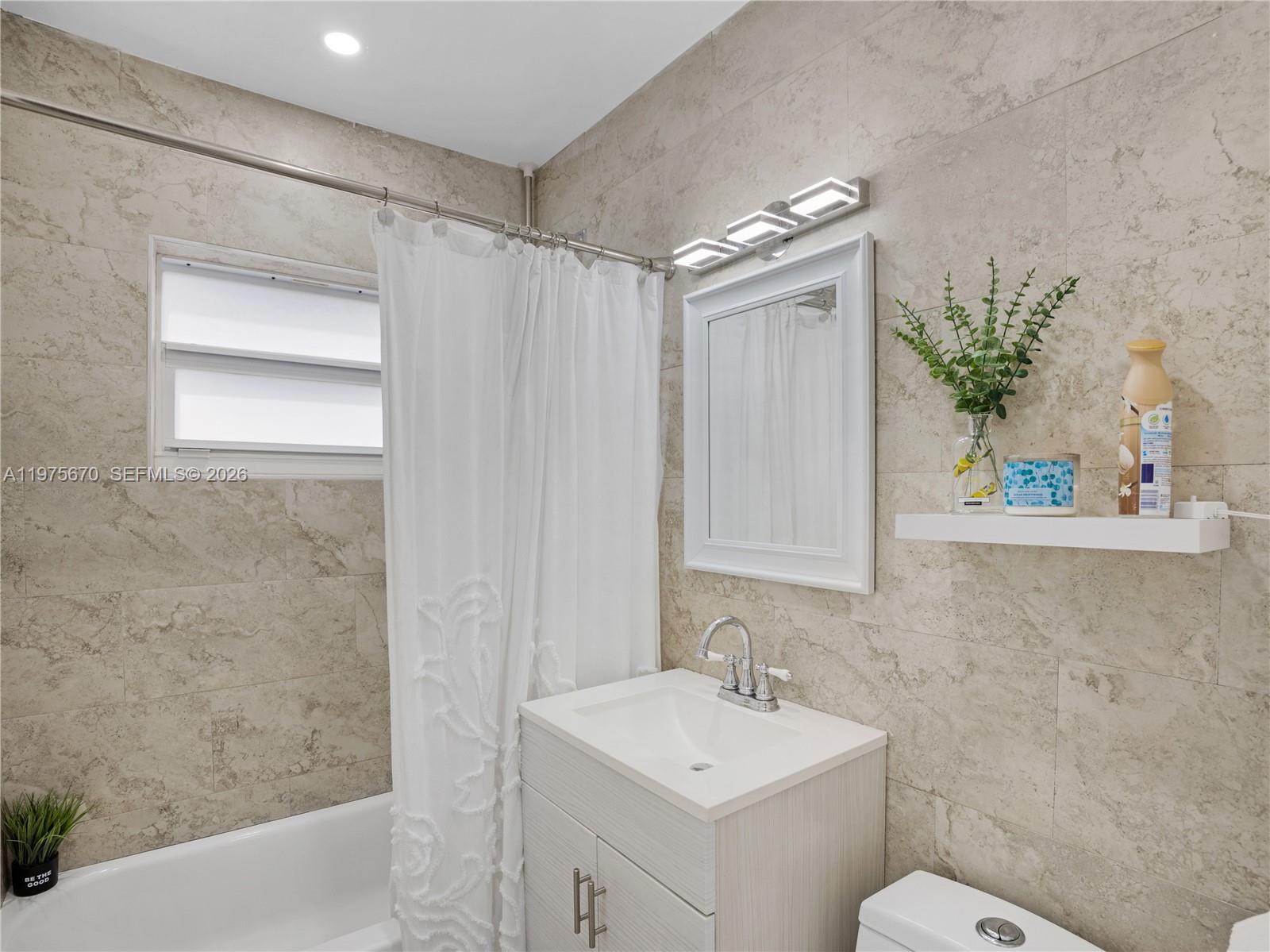 920 NE 159th St North Miami Beach, FL 33162