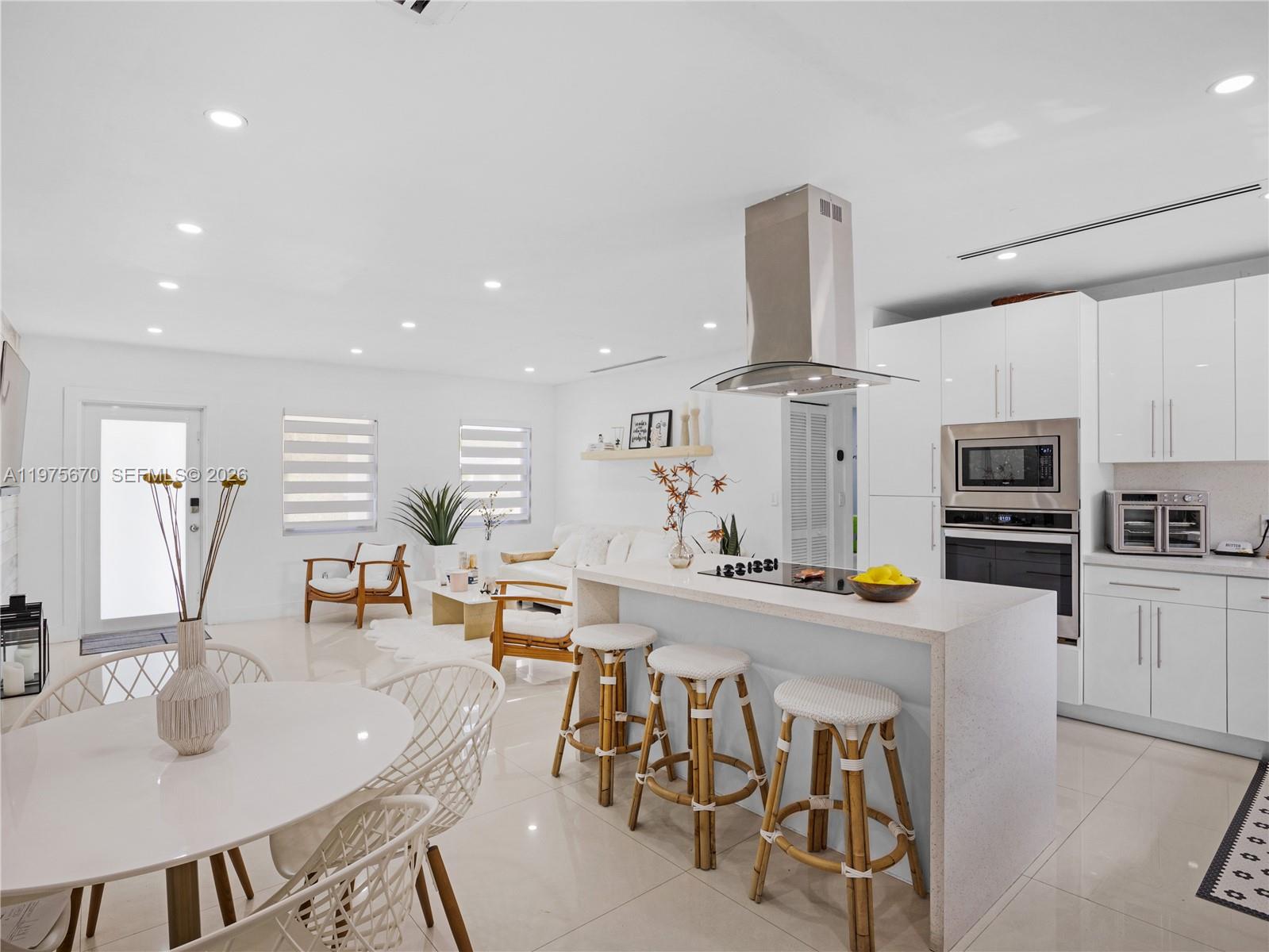 920 NE 159th St North Miami Beach, FL 33162