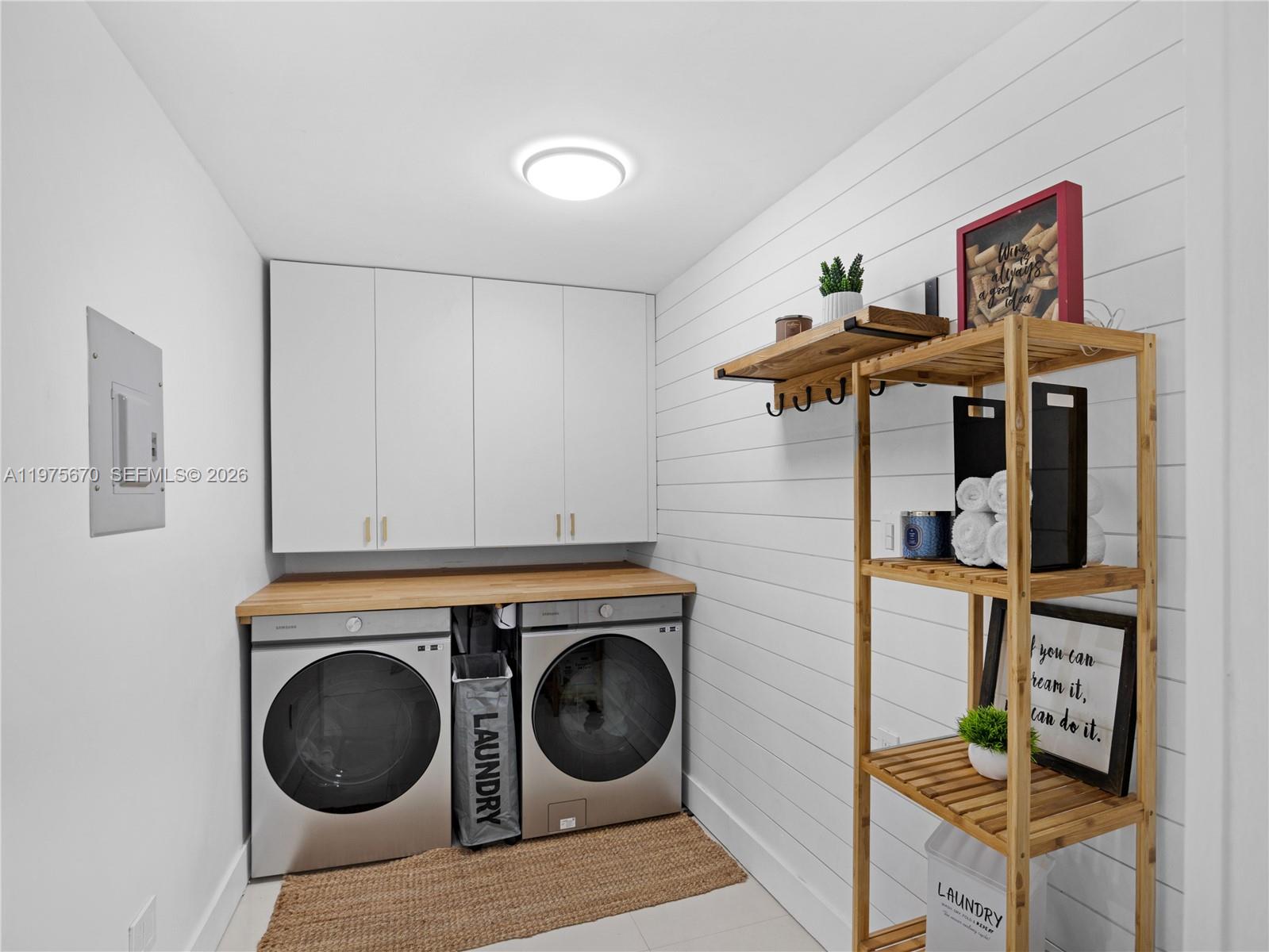 920 NE 159th St North Miami Beach, FL 33162