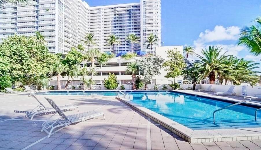 7545 E Treasure Dr #3I