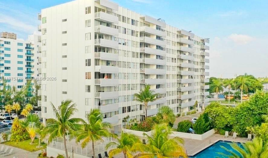 7545 E Treasure Dr #3I North Bay Village, FL 33141