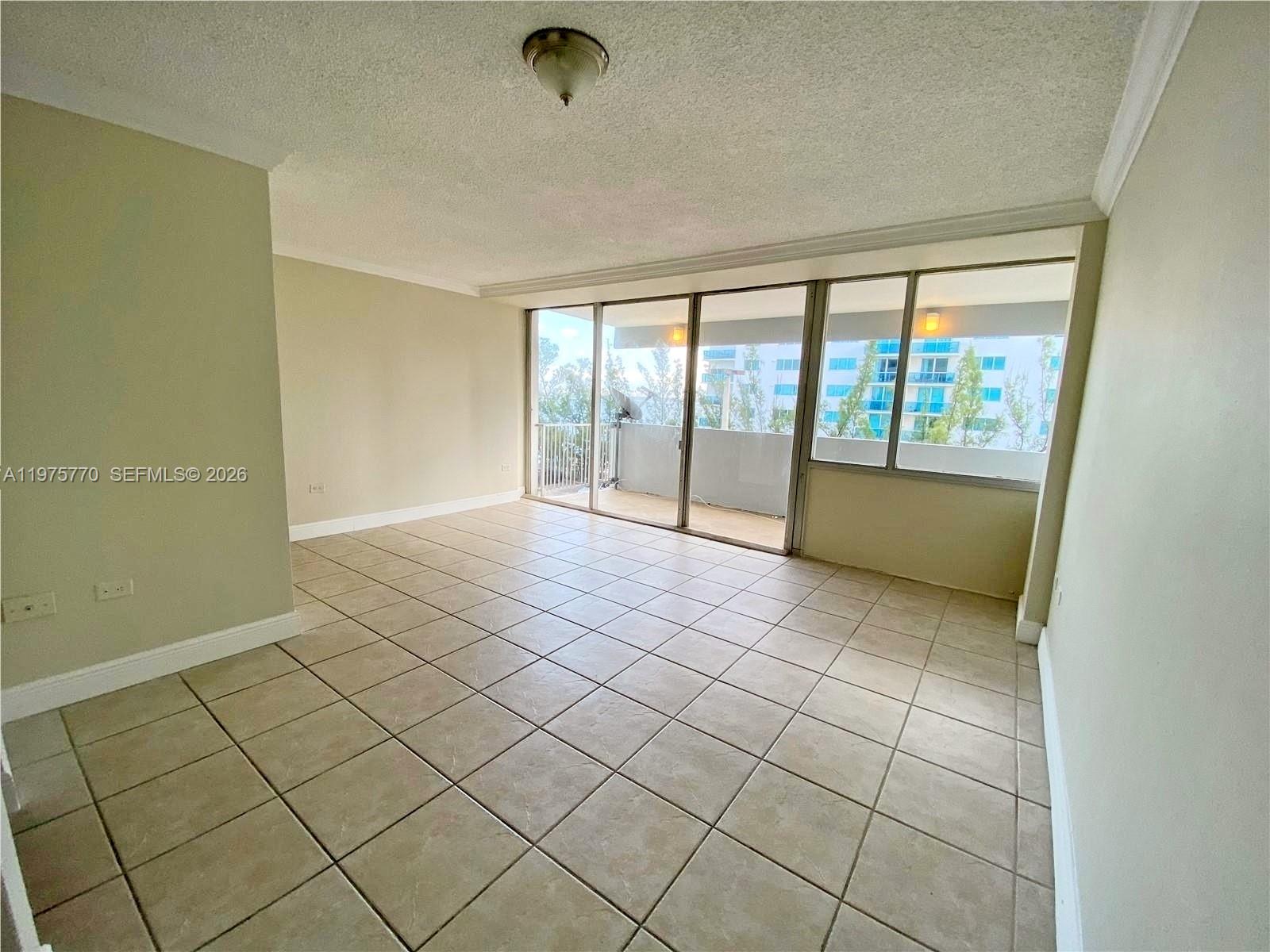 7545 E Treasure Dr #3I North Bay Village, FL 33141