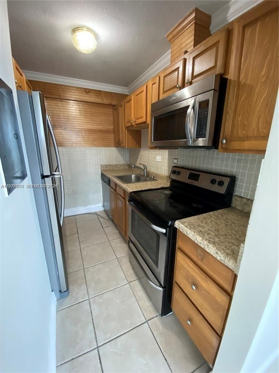 7545 E Treasure Dr #3I North Bay Village, FL 33141