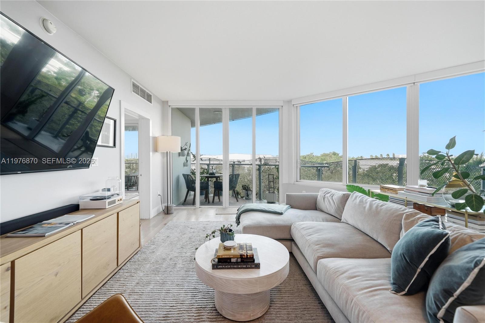 2155 Washington Ct #507 Miami Beach, FL 33139