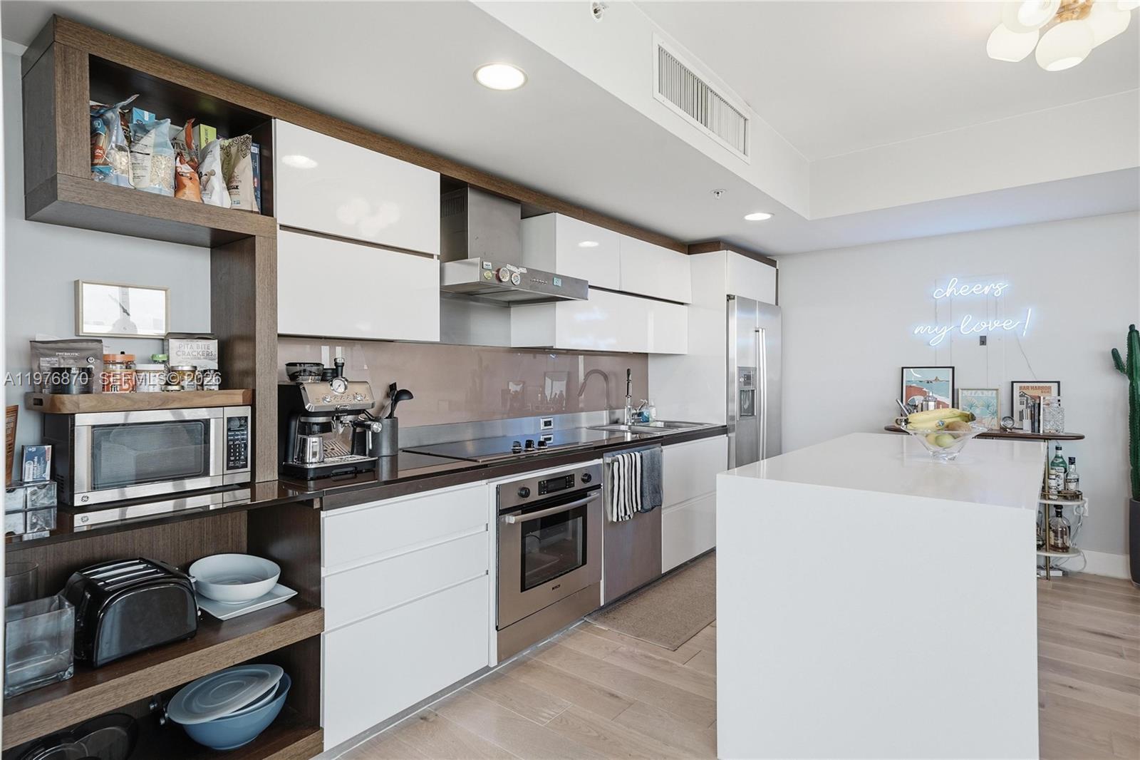 2155 Washington Ct #507 Miami Beach, FL 33139