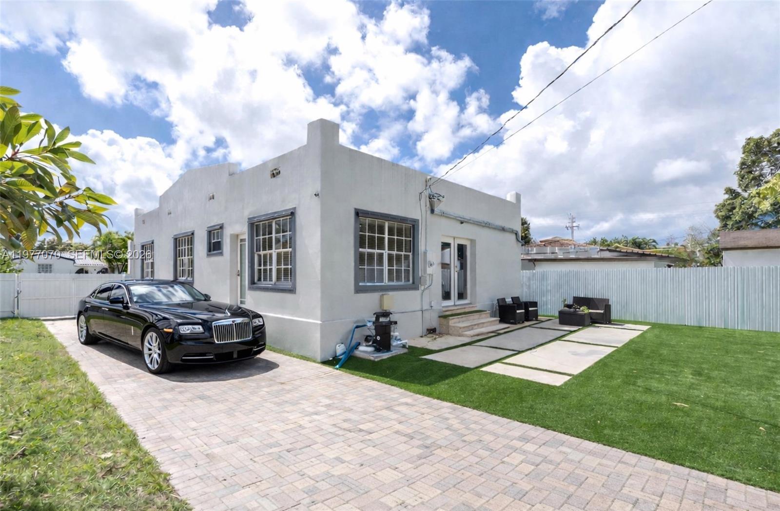 2357 SW 11th Ter Miami, FL 33135
