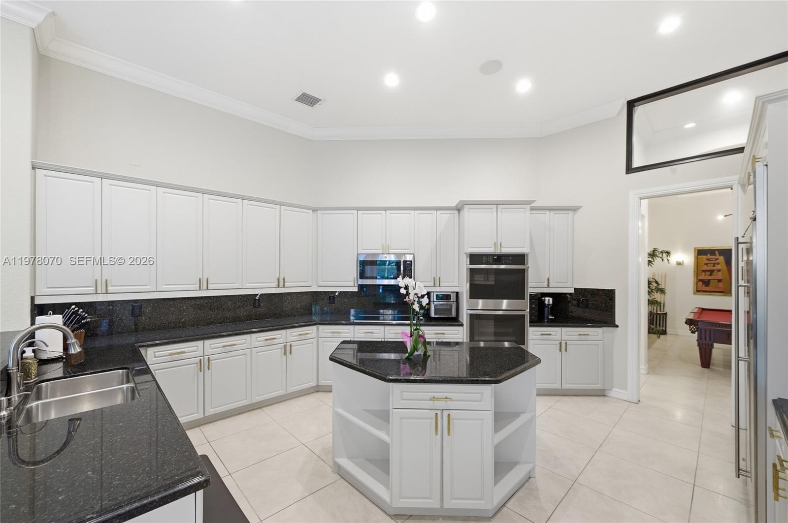 1397 Victoria Isle Dr Weston, FL 33327