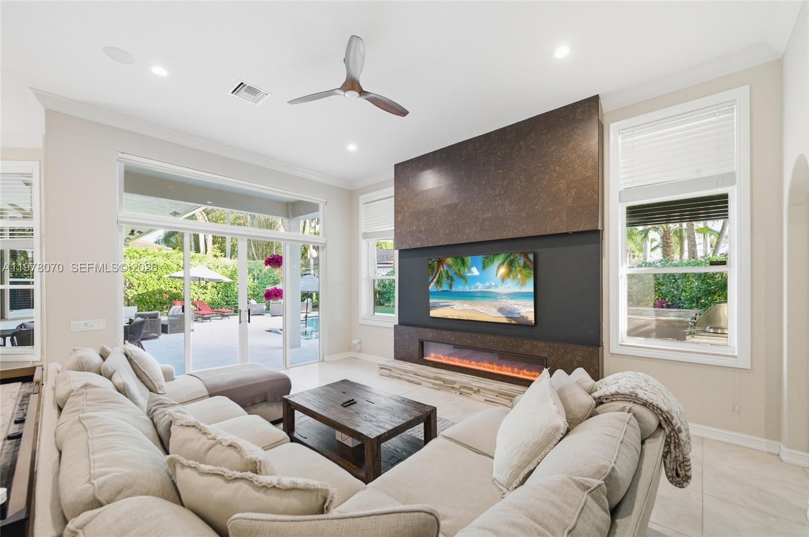 1397 Victoria Isle Dr Weston, FL 33327