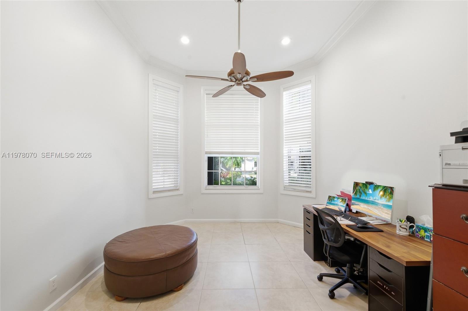 1397 Victoria Isle Dr Weston, FL 33327