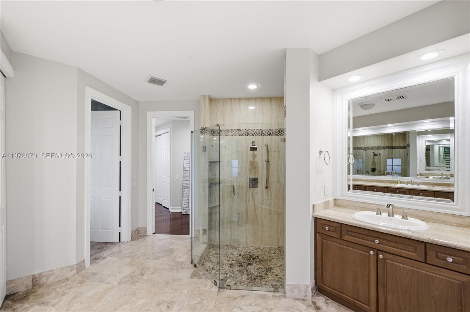 1397 Victoria Isle Dr Weston, FL 33327