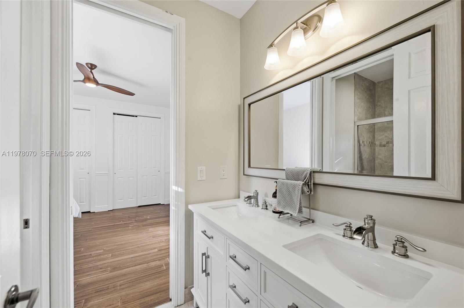 1397 Victoria Isle Dr Weston, FL 33327