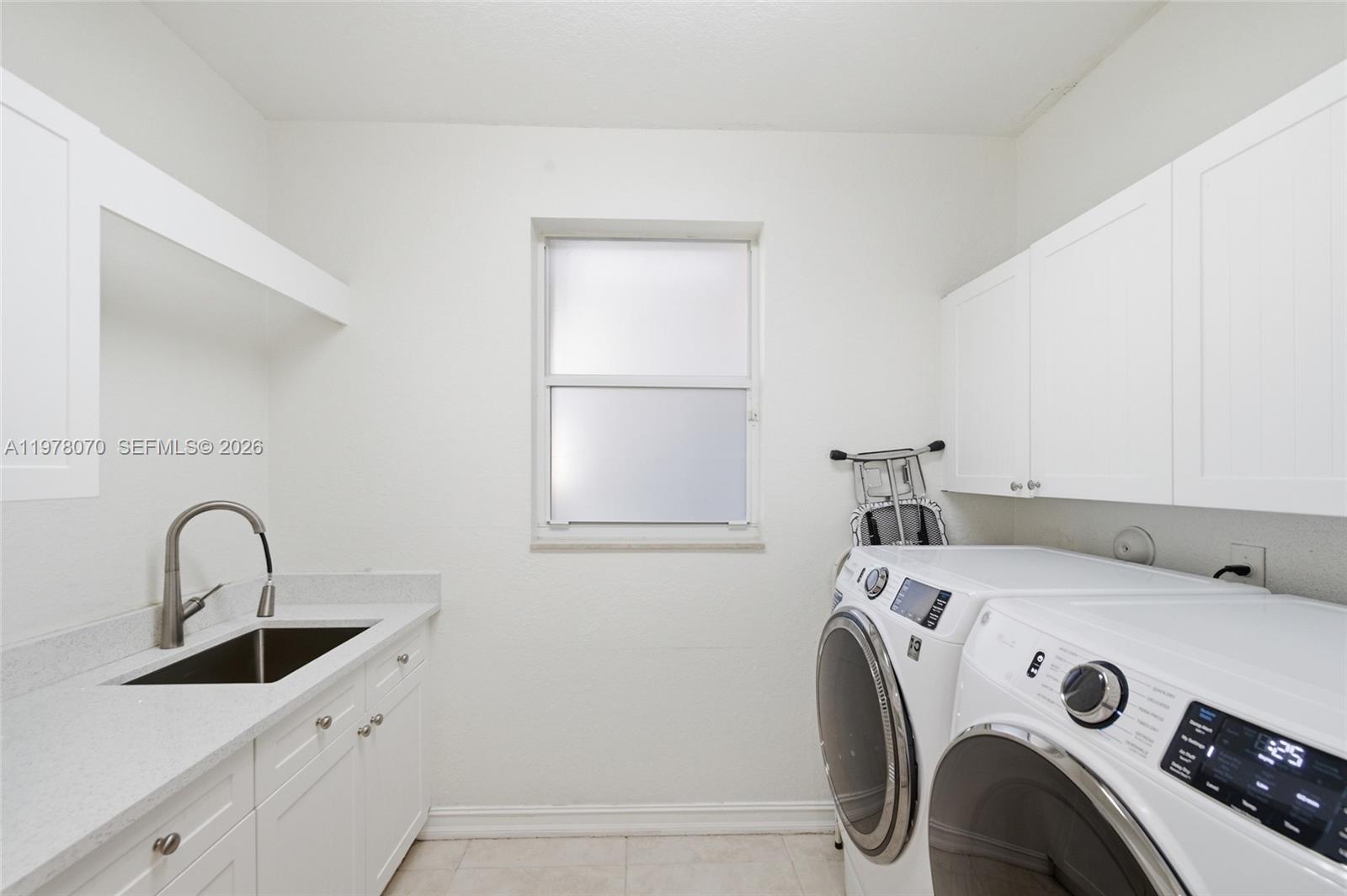 1397 Victoria Isle Dr Weston, FL 33327