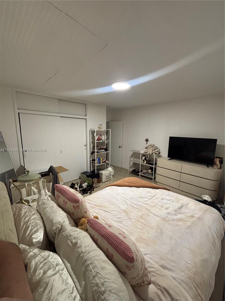 75 Washington Ave #12A Miami Beach, FL 33139