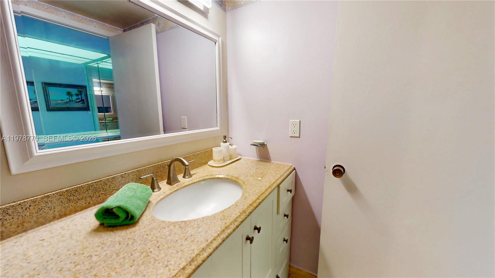 2500 Parkview Dr #902 Hallandale Beach, FL 33009