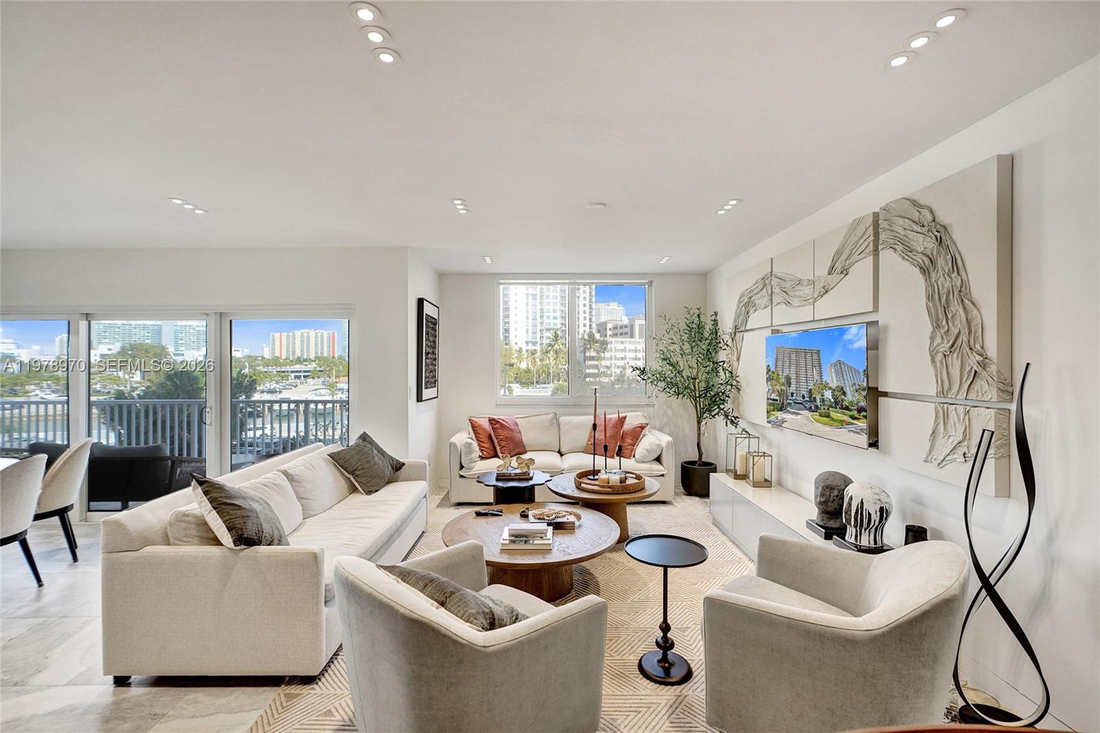 300 Bayview Dr #205 Sunny Isles Beach, FL 33160