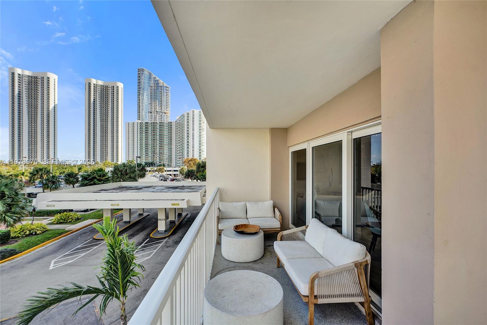 300 Bayview Dr #205 Sunny Isles Beach, FL 33160