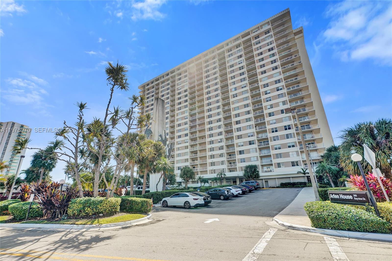 300 Bayview Dr #205 Sunny Isles Beach, FL 33160