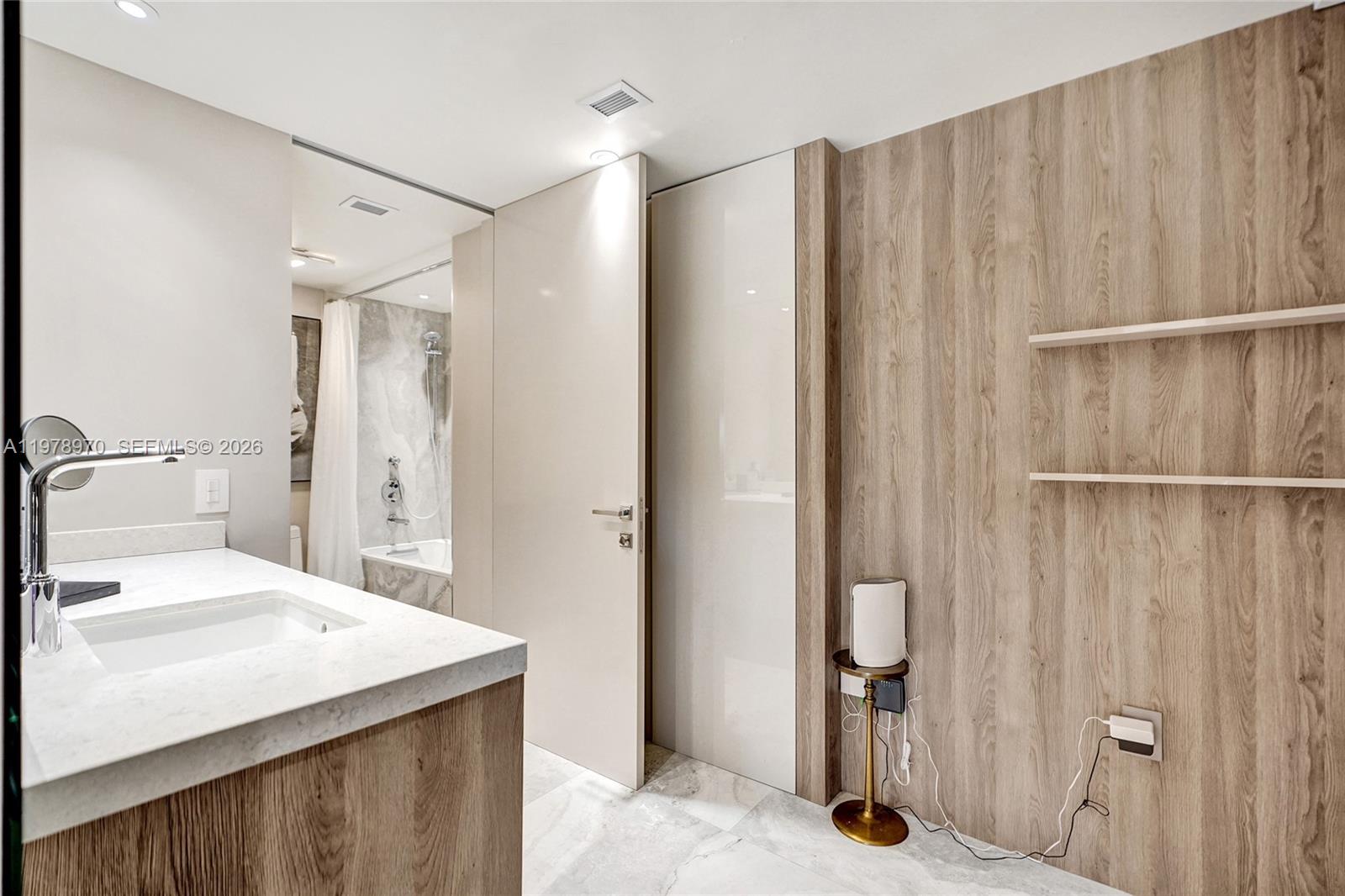 300 Bayview Dr #205 Sunny Isles Beach, FL 33160