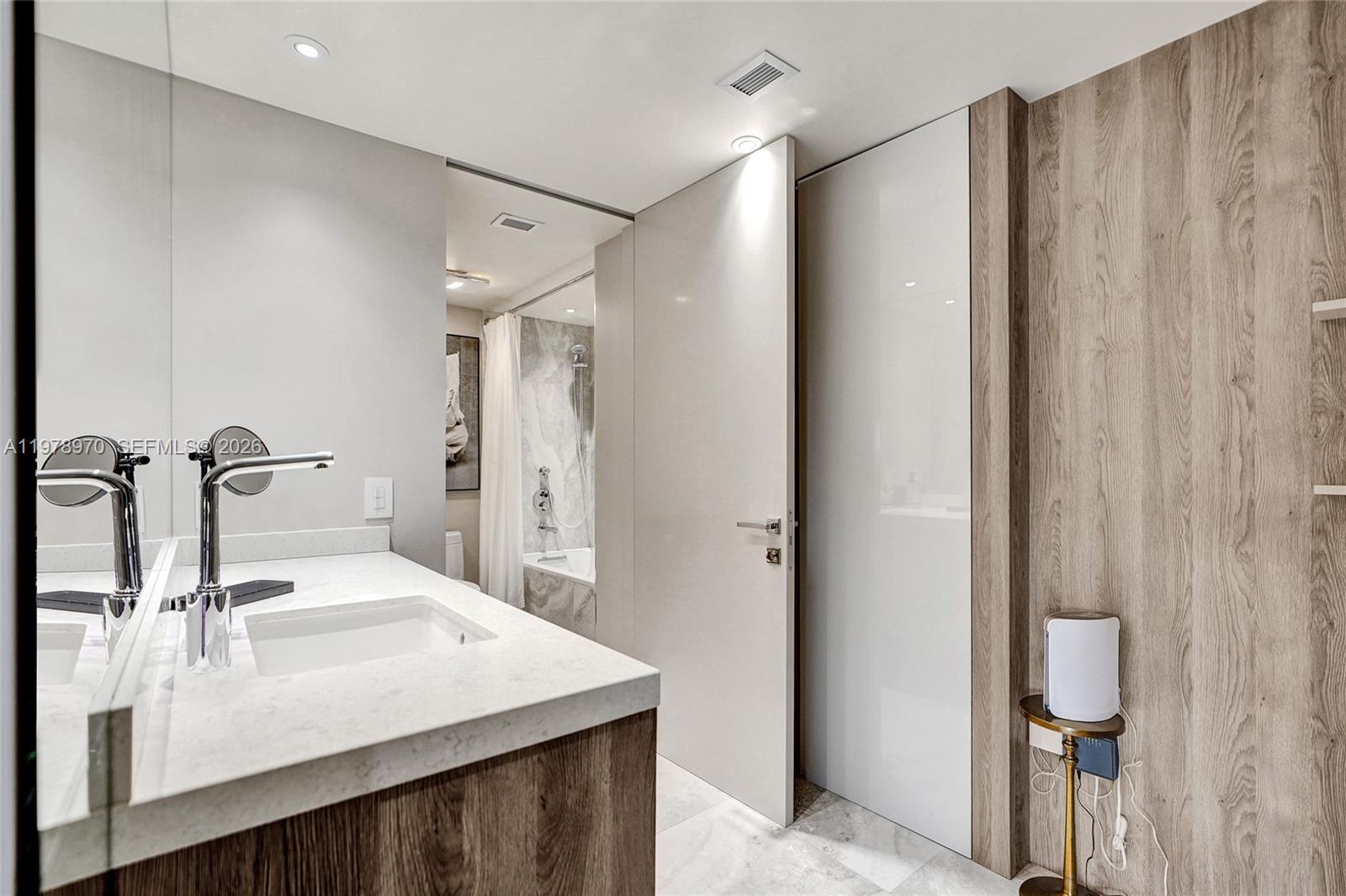 300 Bayview Dr #205 Sunny Isles Beach, FL 33160