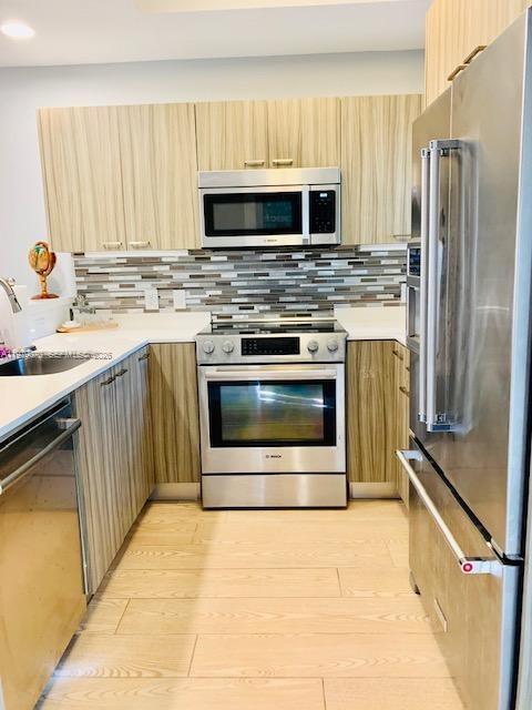 619 Meridian Ave #4 Miami Beach, FL 33139