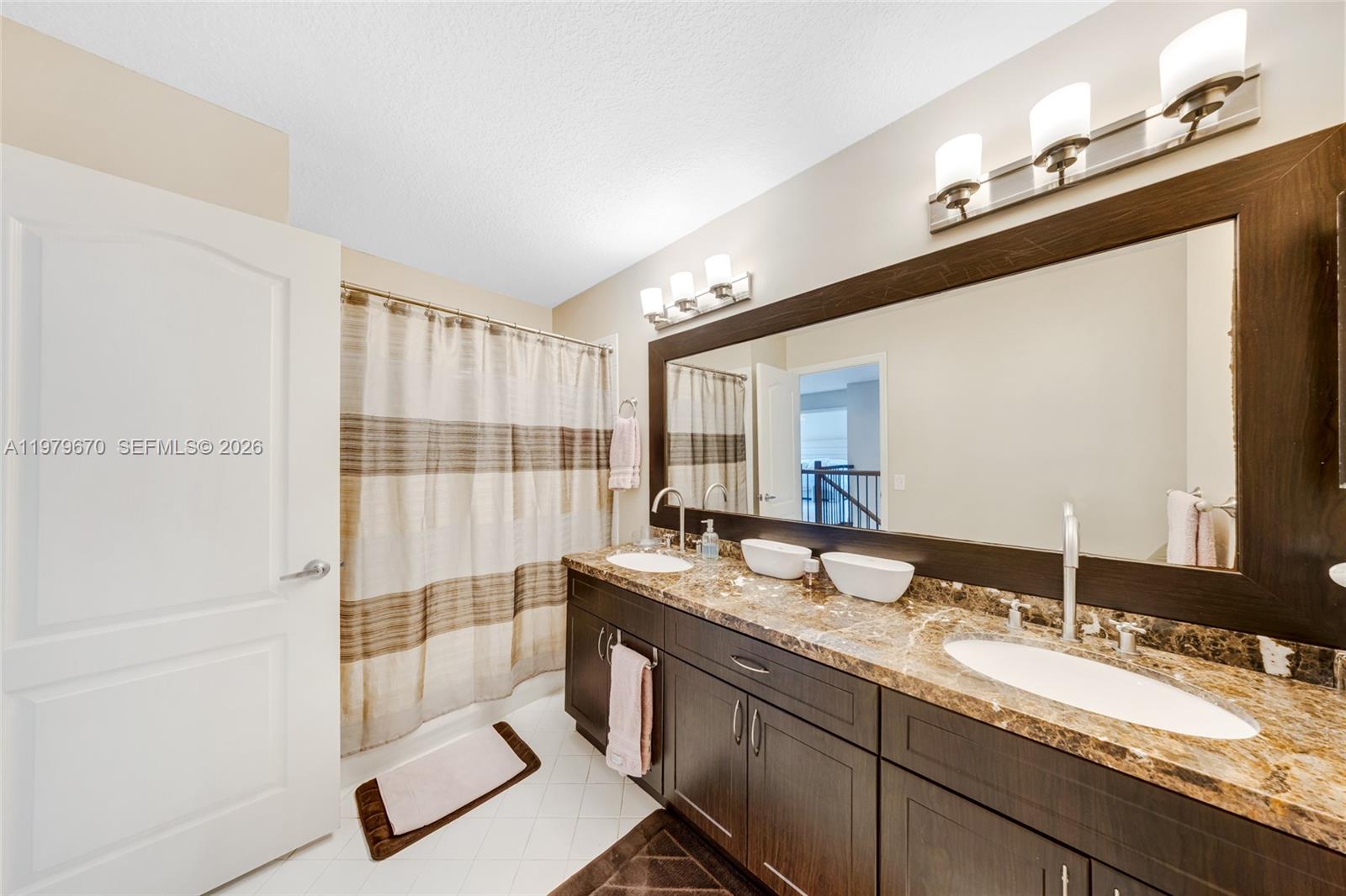 10917 NW 59th St Doral, FL 33178