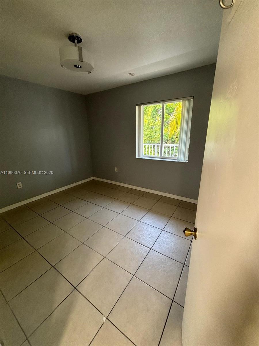 637 SW 3rd St #308 Miami, FL 33130