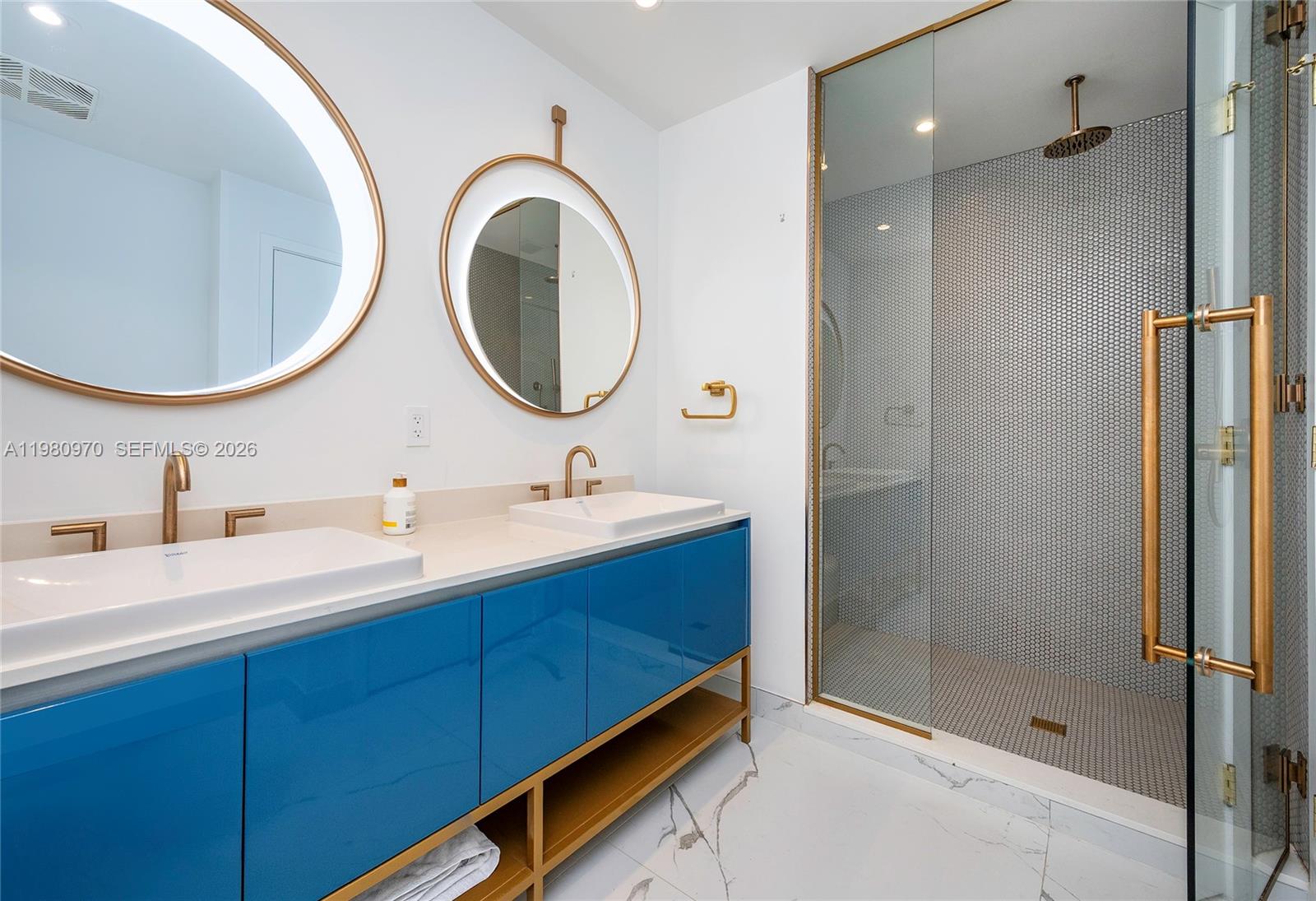 2678 Tigertail Ave #413 Miami, FL 33133