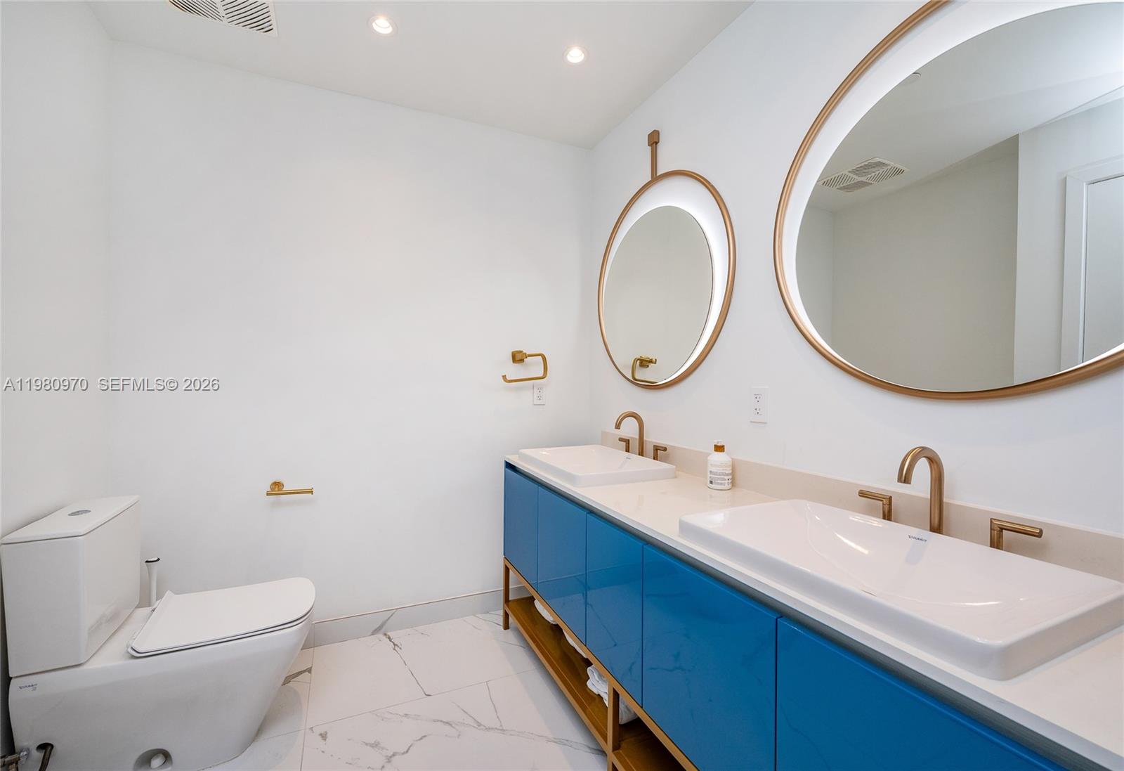 2678 Tigertail Ave #413 Miami, FL 33133