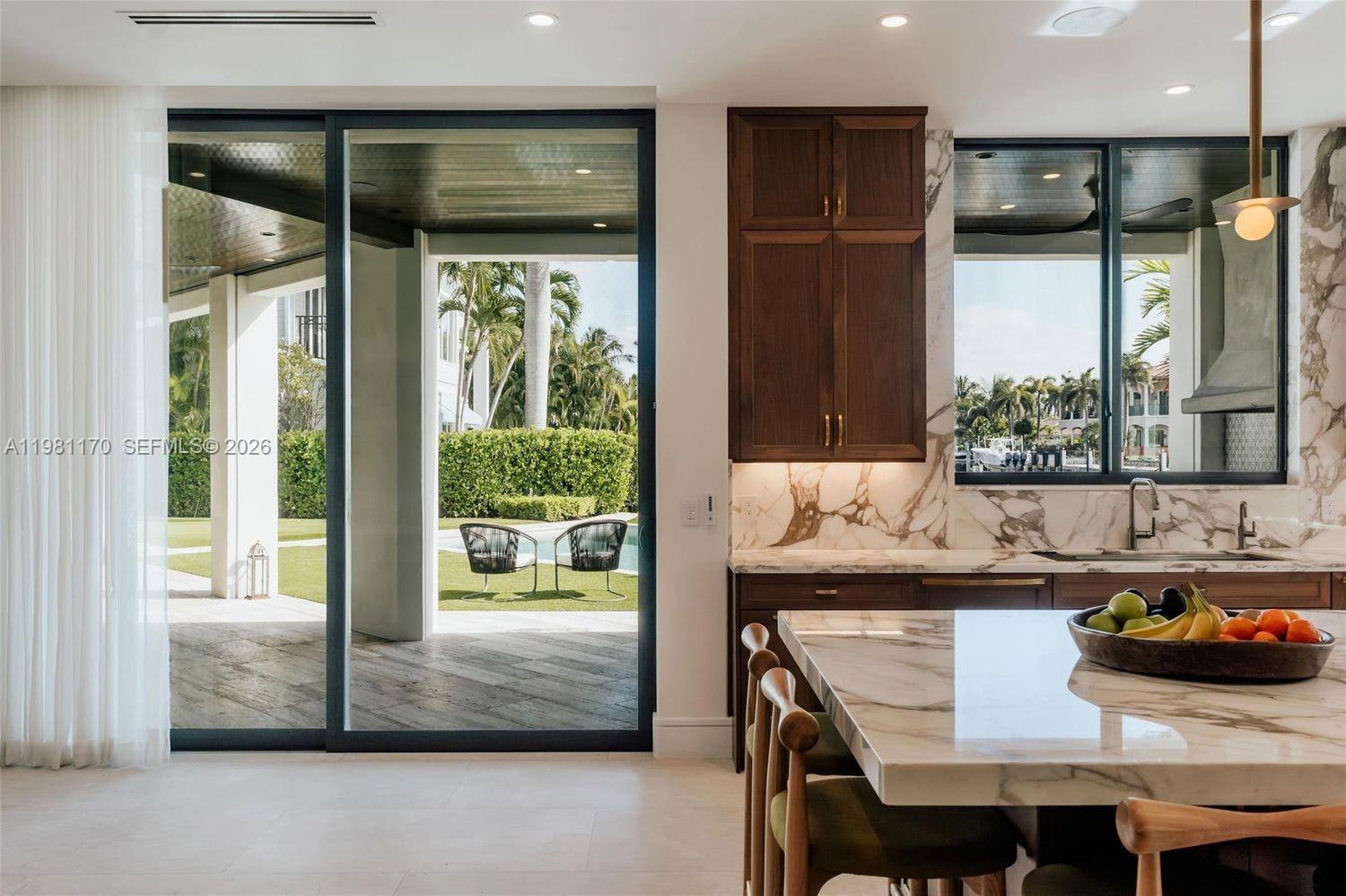 2300 NE 34th Ct Lighthouse Point, FL 33064