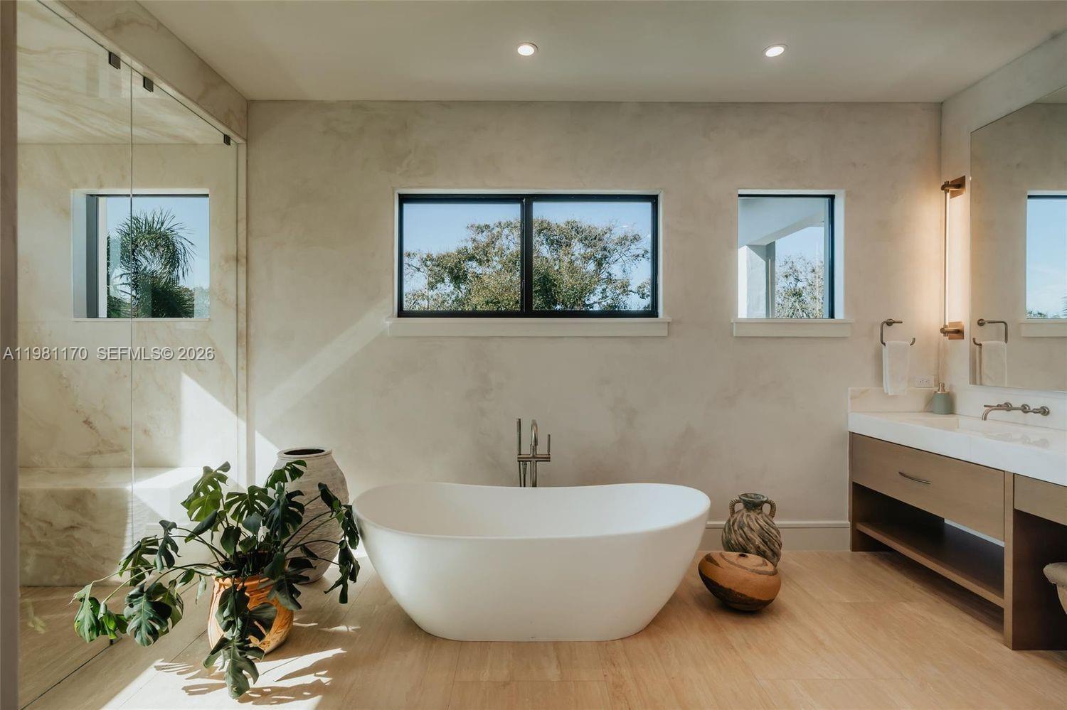 2300 NE 34th Ct Lighthouse Point, FL 33064