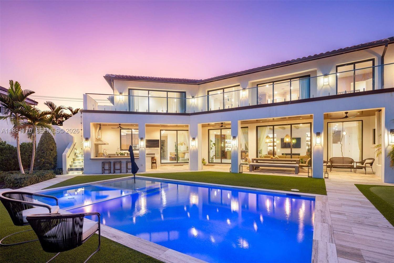 2300 NE 34th Ct Lighthouse Point, FL 33064