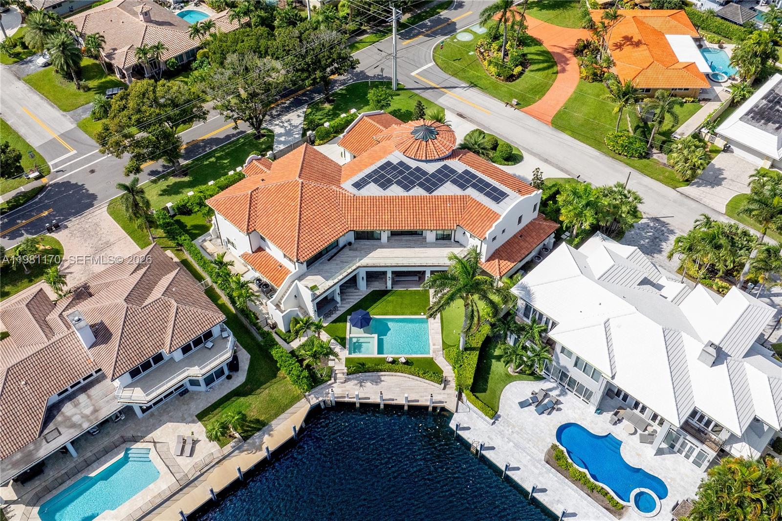 2300 NE 34th Ct Lighthouse Point, FL 33064