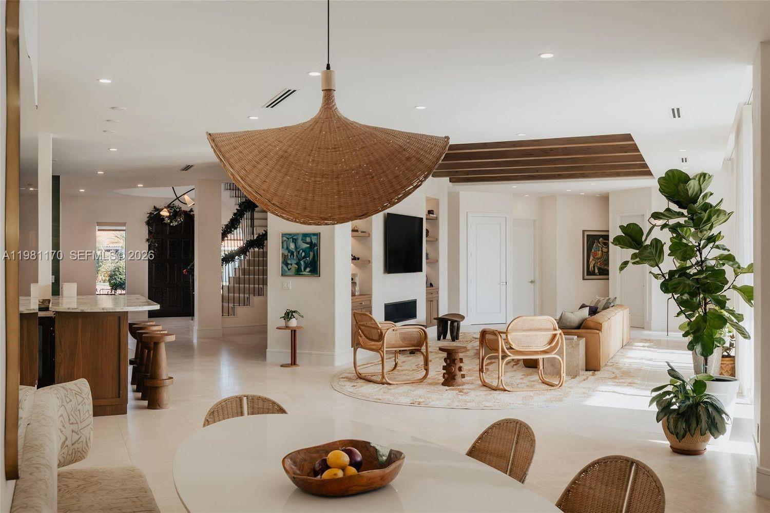 2300 NE 34th Ct Lighthouse Point, FL 33064