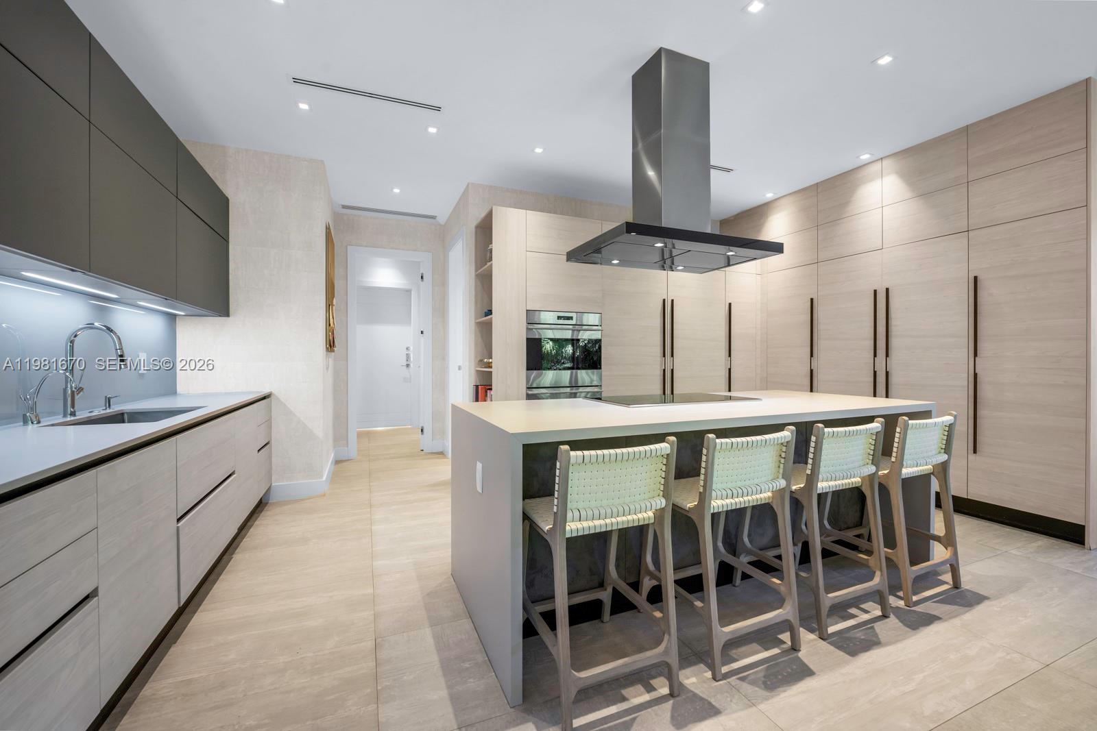 7900 SW 54th Ave Miami, FL 33143