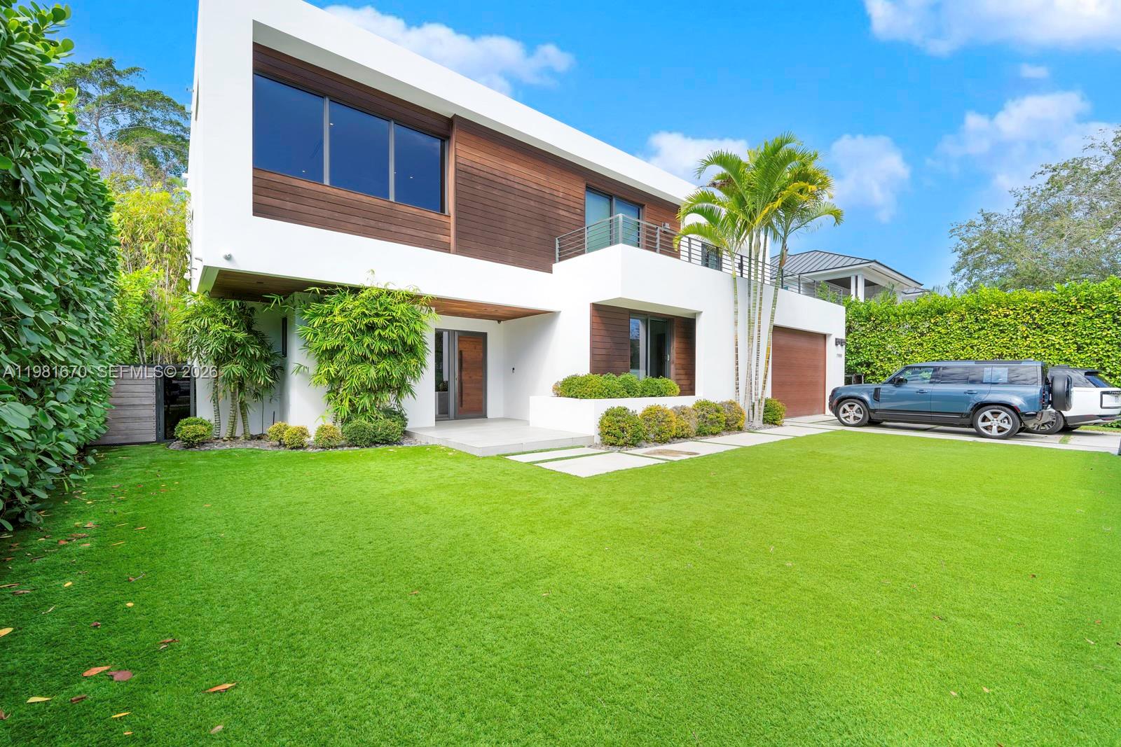 7900 SW 54th Ave Miami, FL 33143