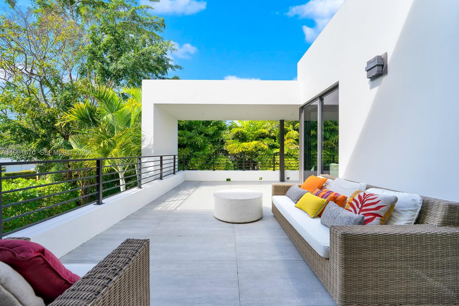 7900 SW 54th Ave Miami, FL 33143