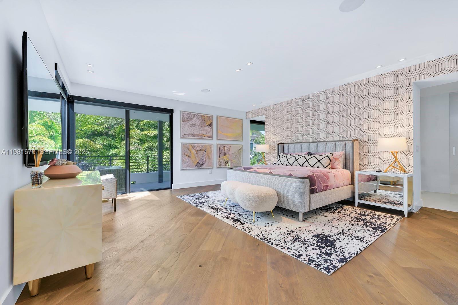 7900 SW 54th Ave Miami, FL 33143