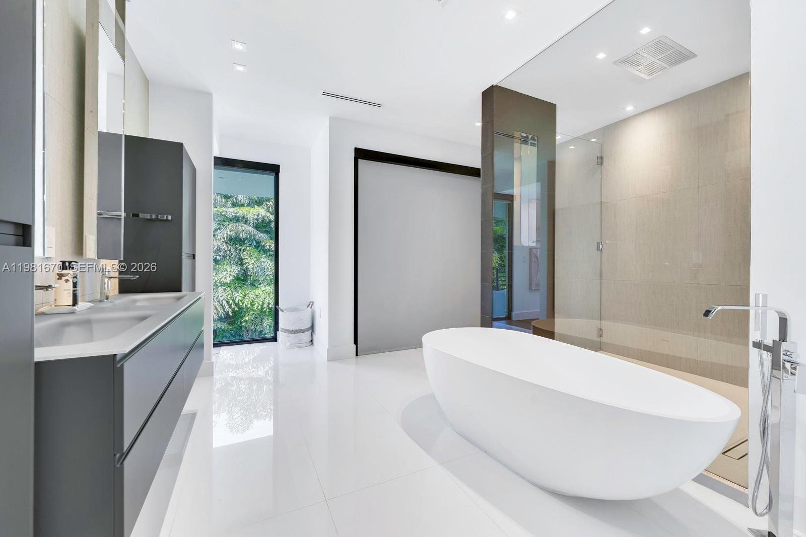 7900 SW 54th Ave Miami, FL 33143