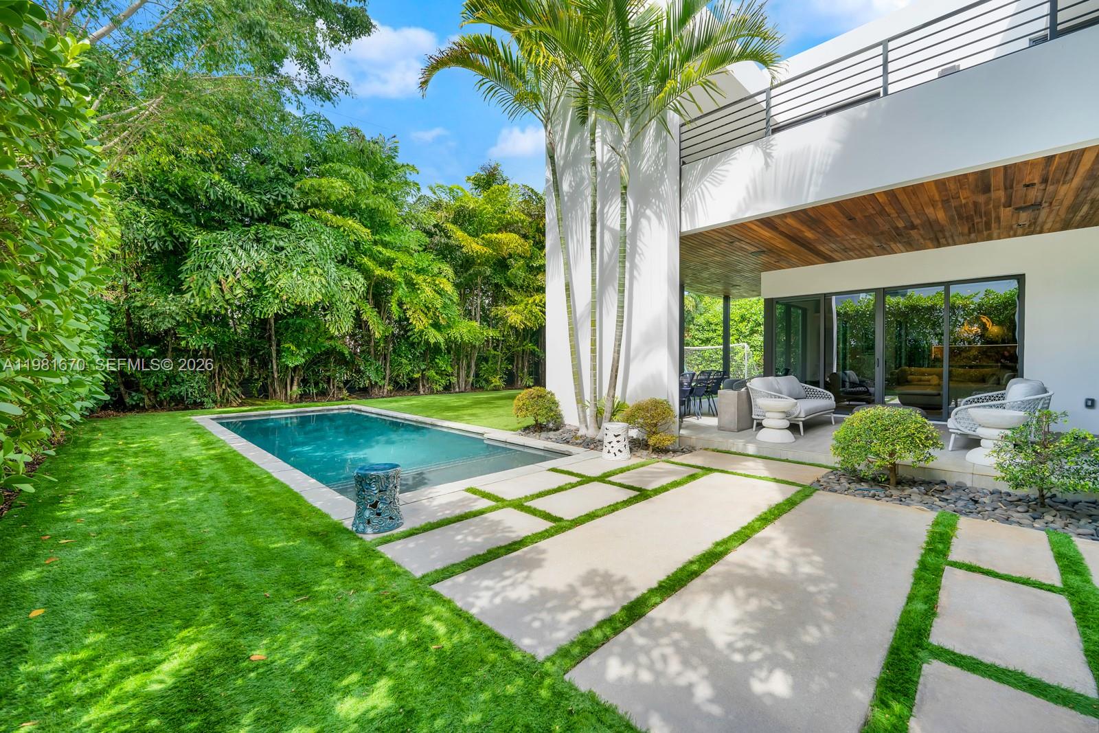 7900 SW 54th Ave Miami, FL 33143