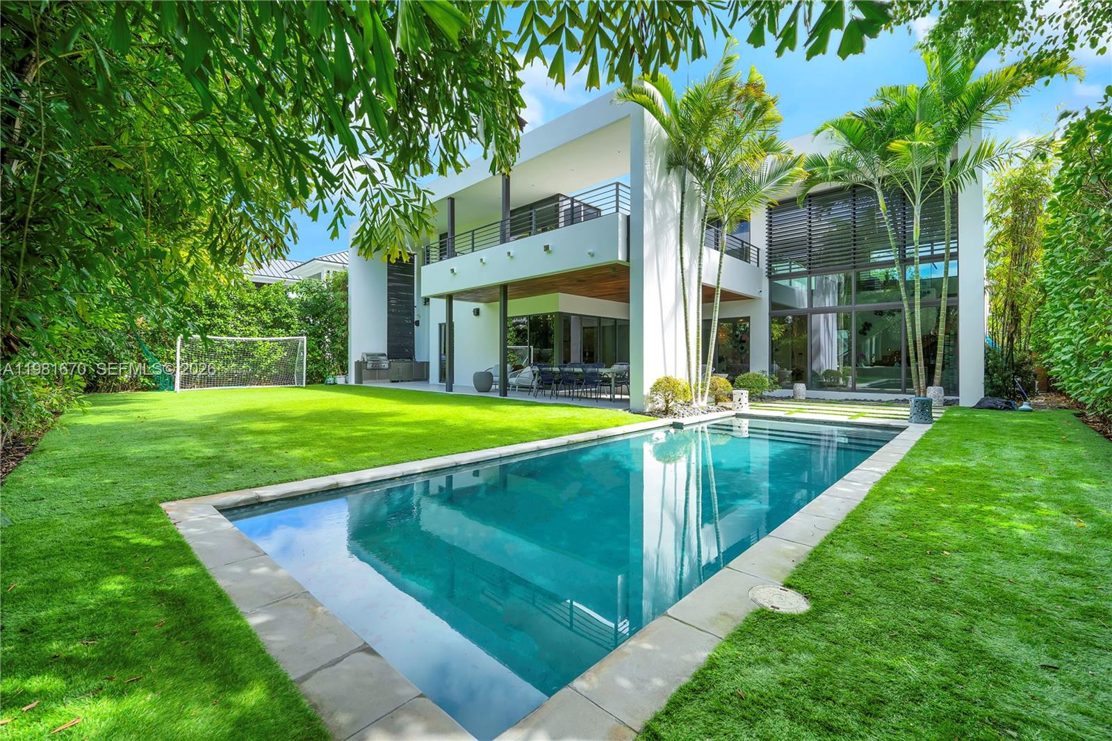 7900 SW 54th Ave Miami, FL 33143