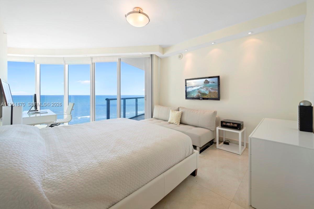 17001 Collins Ave #1204 Sunny Isles Beach, FL 33160