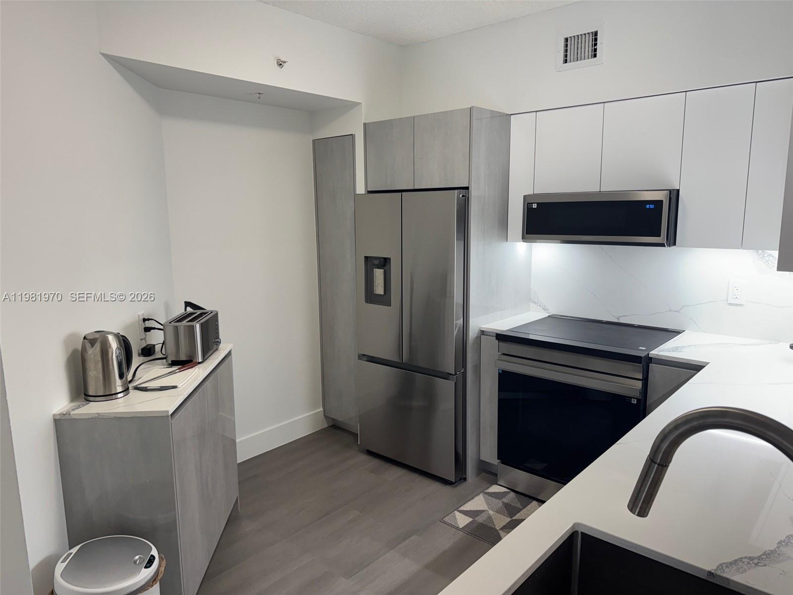 17150 N Bay Rd #2211 Sunny Isles Beach, FL 33160