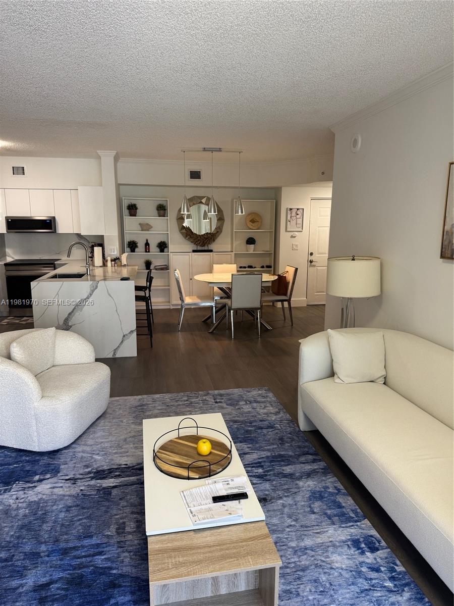 17150 N Bay Rd #2211 Sunny Isles Beach, FL 33160