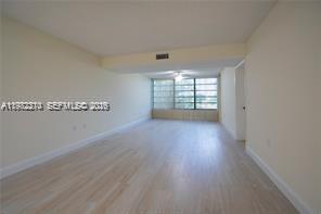 1713 Whitehall Dr #302 Davie, FL 33324